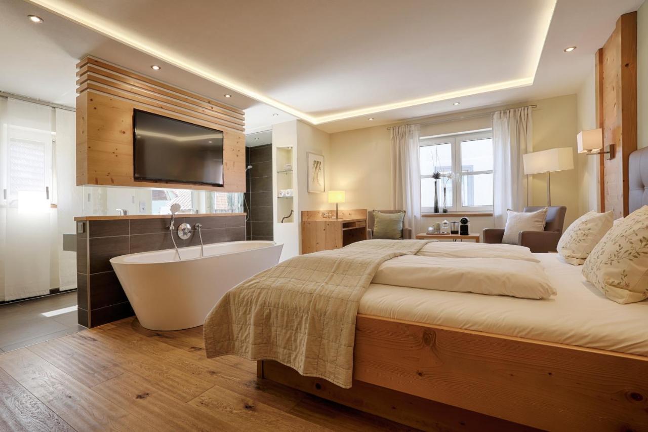 Landhotel Schwab - By Homekeepers Schwarzach am Main Exteriér fotografie
